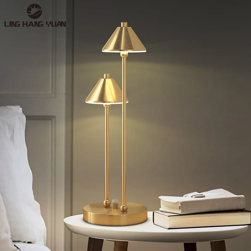 Moderne de Masă Led Light Black&Gold Cupru Lectură Lampă de Masă pentru Living Dining Dormitor Noptieră Lumina corpurilor de Iluminat 14W Imagine 1
