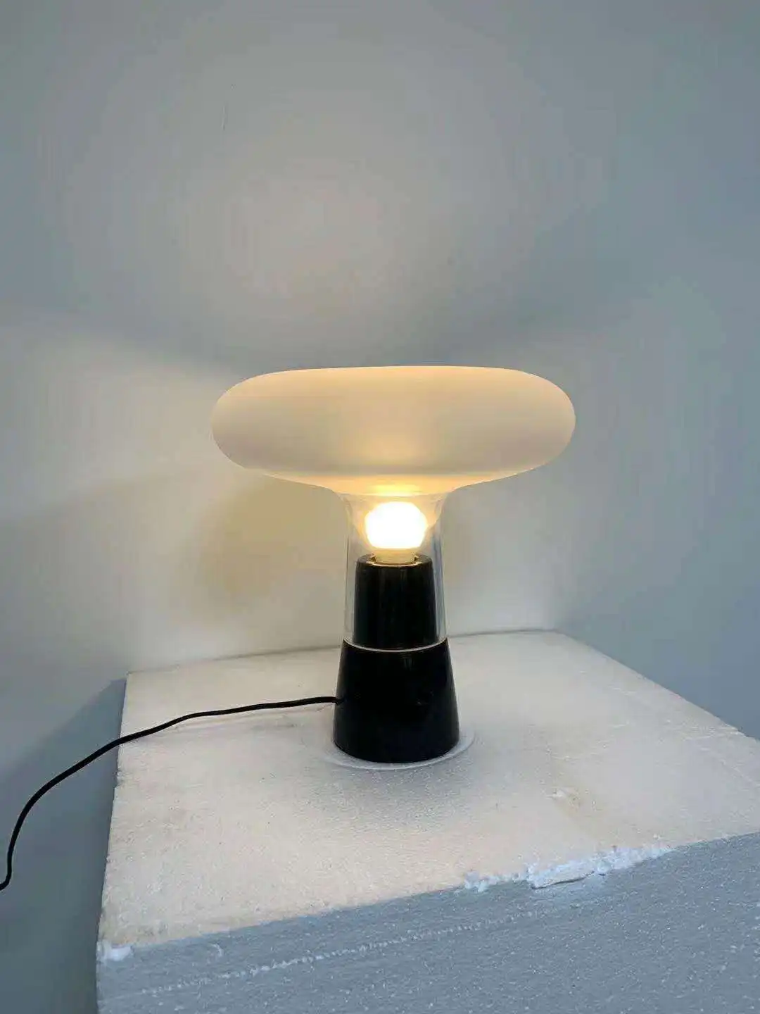 Europa modernă fier condus de sticlă lampada da tavolo lampara escritorio lampă de noptieră Imagine 0
